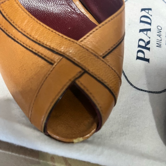 Authentic vintage Prada heels size 38 - Picture 4 of 7